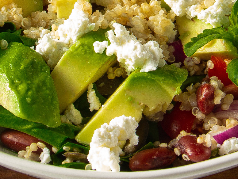 Ensalada de aguacate y quinoa