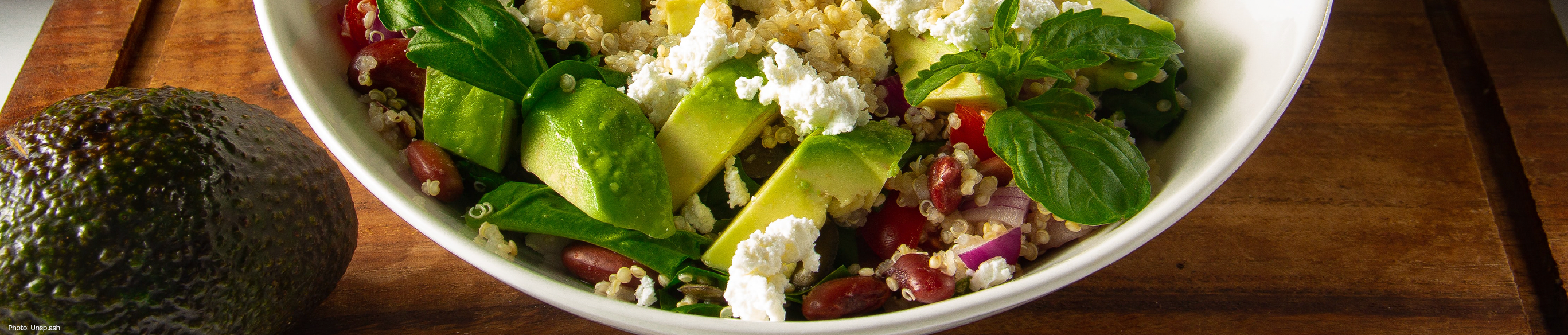 Ensalada de aguacate y quinoa