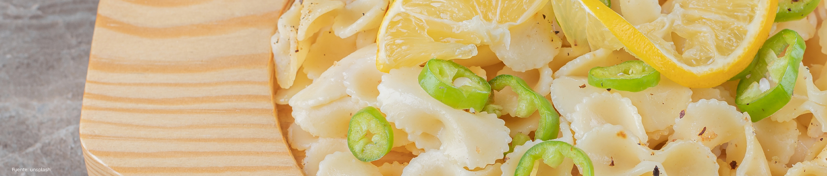 Farfalle de espelta con salsa de limón