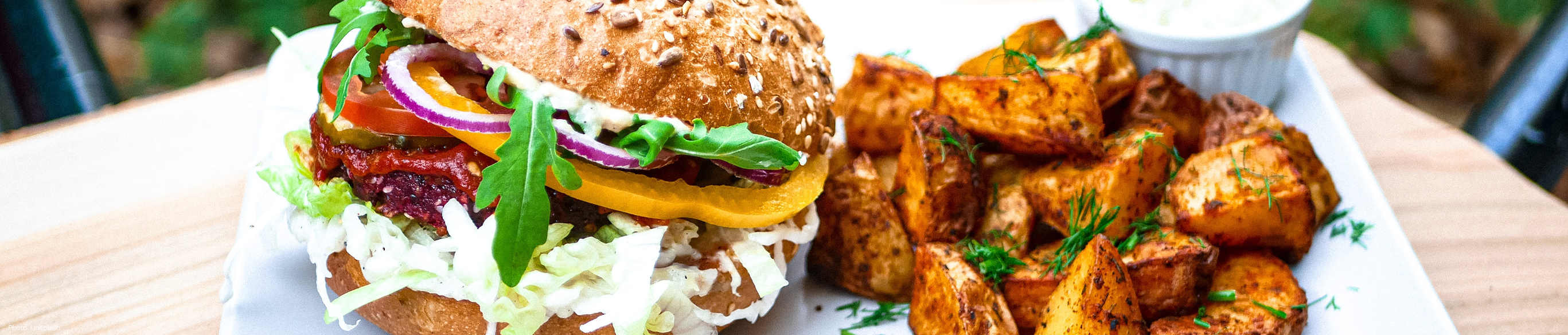 Receta de hamburguesa vegana con brotes de alfalfa